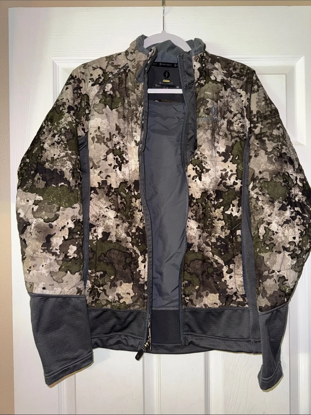 Cabelas Instinct Lightweight Camo Jacket
